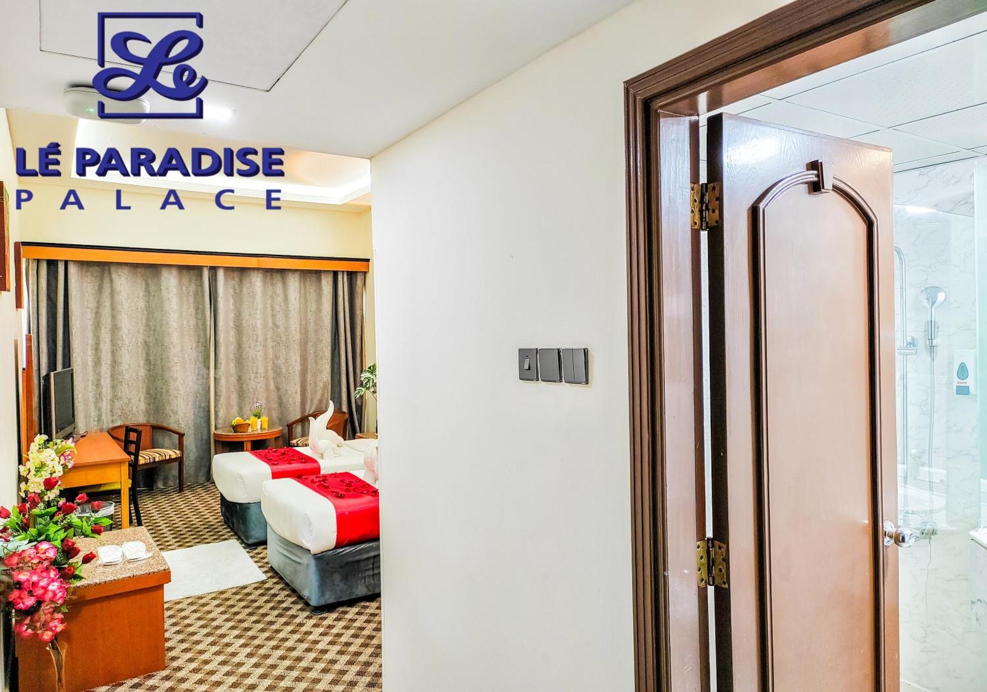 Le Paradise Palace Hotel ドバイ エクステリア 写真