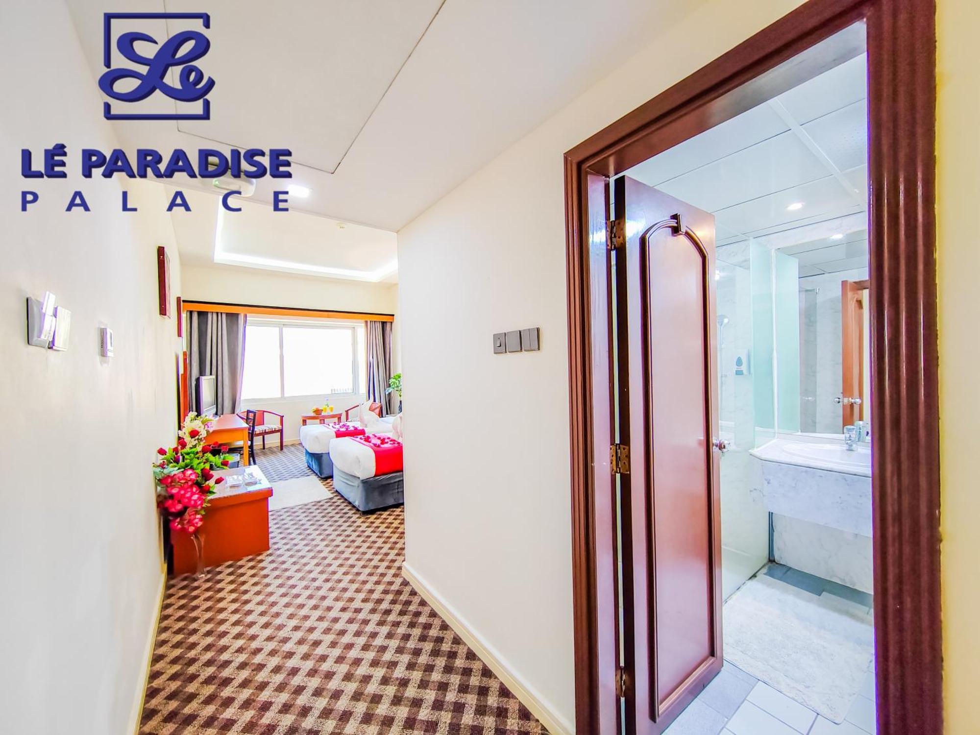 Le Paradise Palace Hotel ドバイ エクステリア 写真