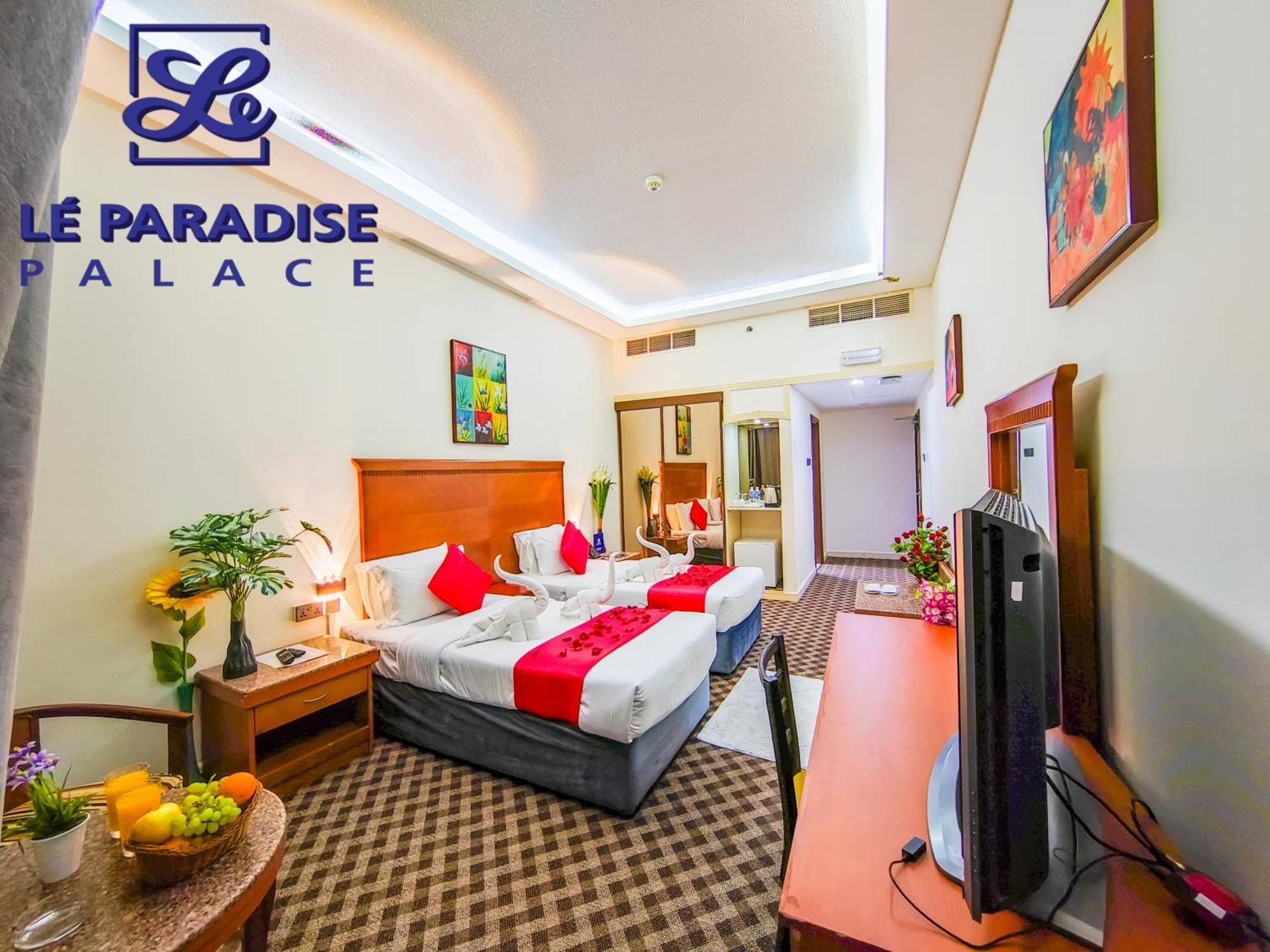 Le Paradise Palace Hotel ドバイ エクステリア 写真