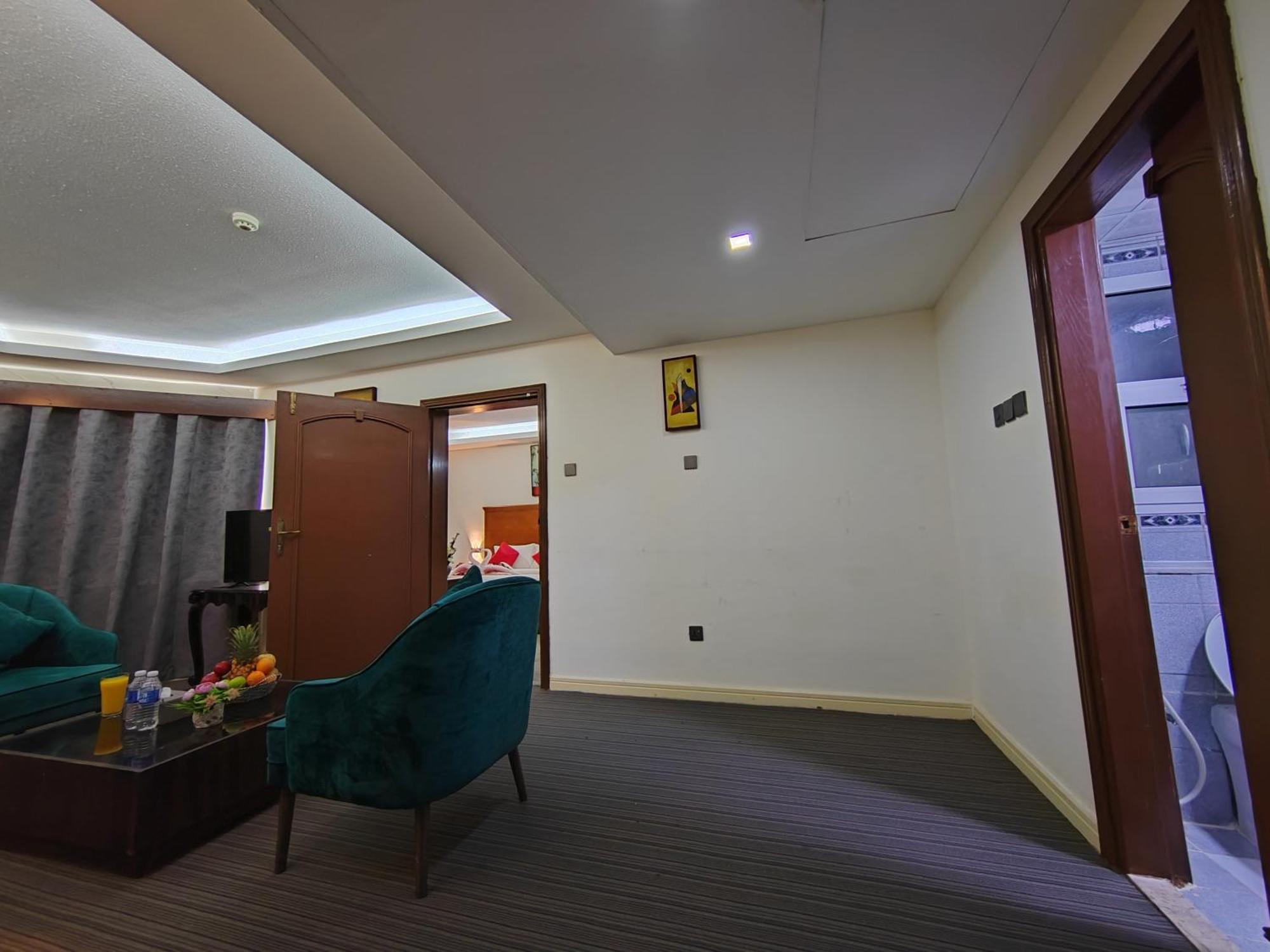 Le Paradise Palace Hotel ドバイ エクステリア 写真